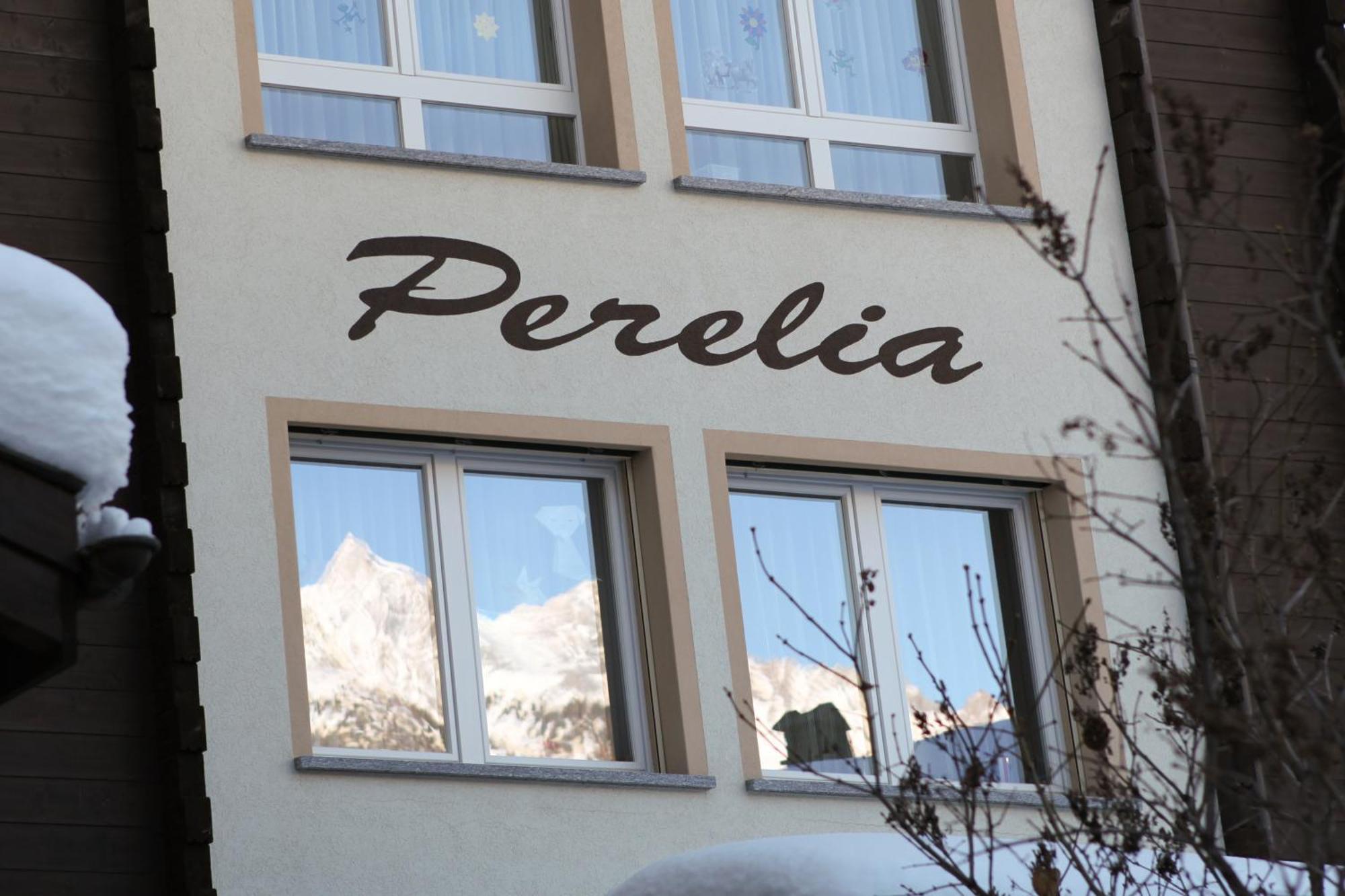 Haus Perelia C Apartment Zermatt Bagian luar foto