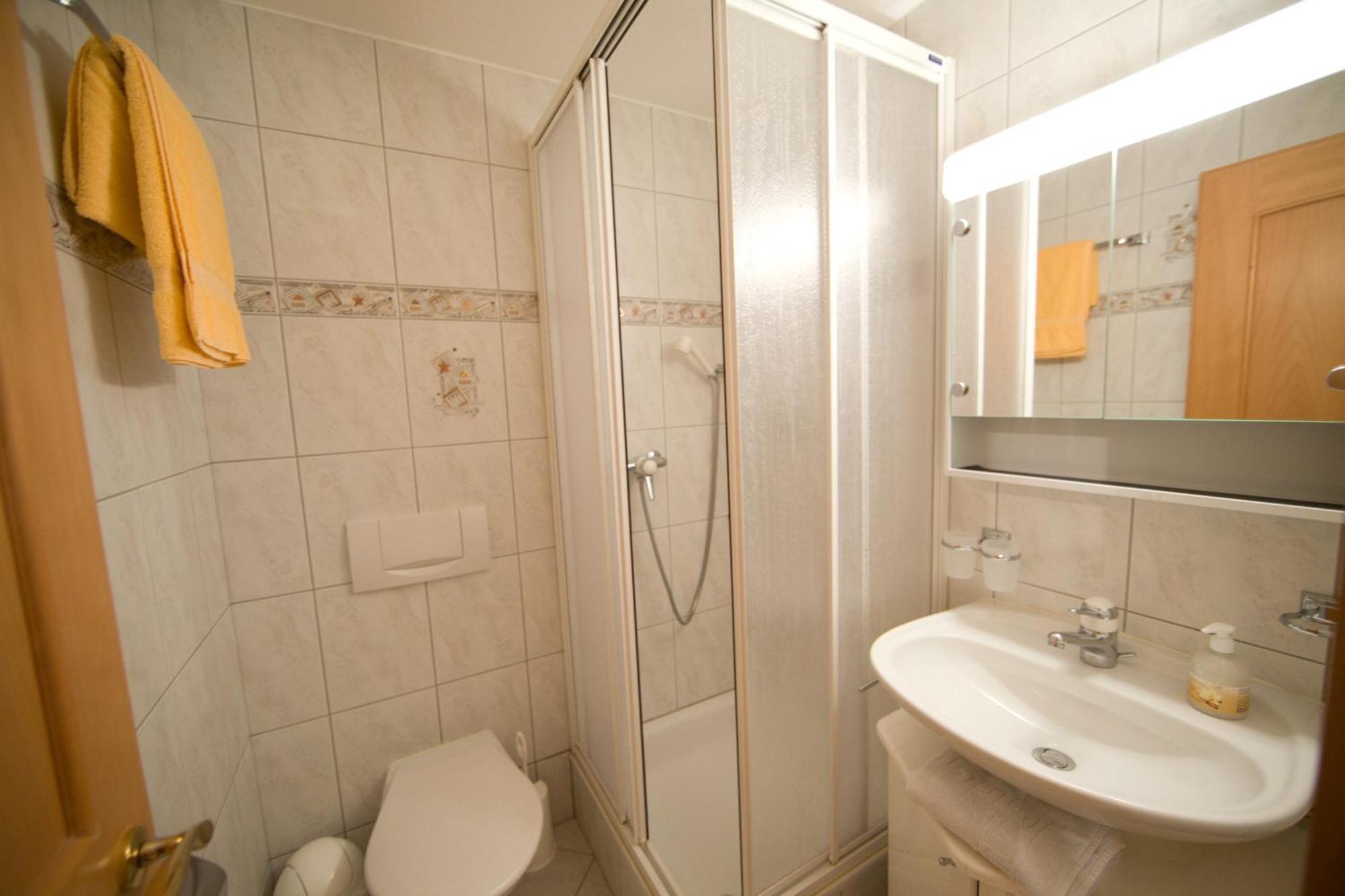 Haus Perelia C Apartment Zermatt Bagian luar foto