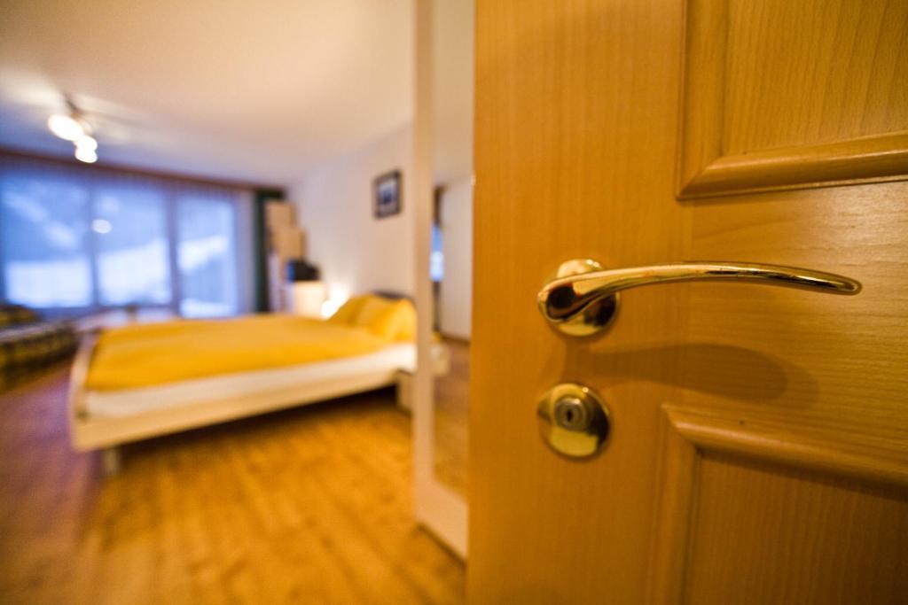 Haus Perelia C Apartment Zermatt Ruang foto