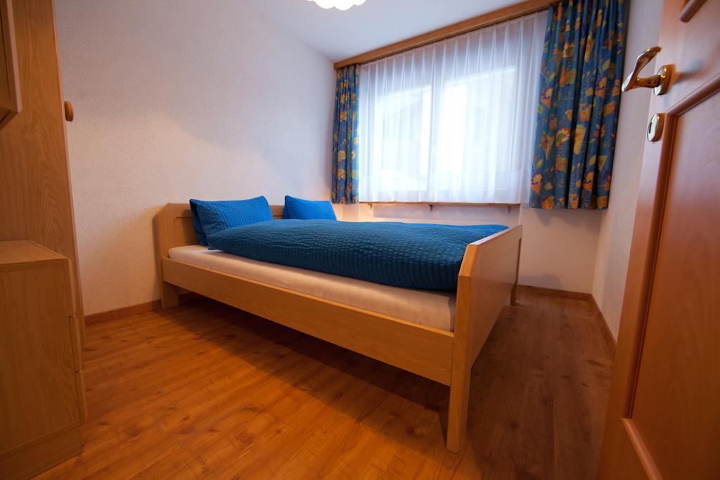 Haus Perelia C Apartment Zermatt Ruang foto